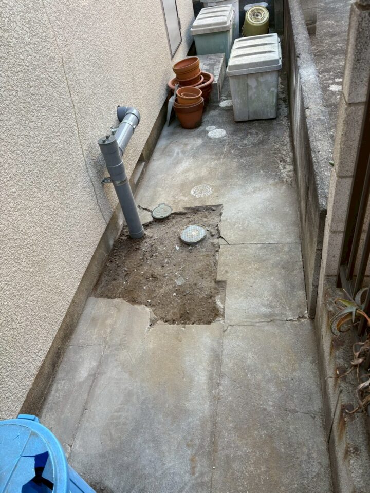 屋外通路アフター。掘削・埋め戻し後の状態